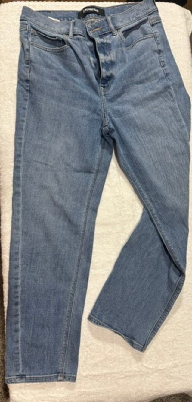 Express Women's Mom Jeans